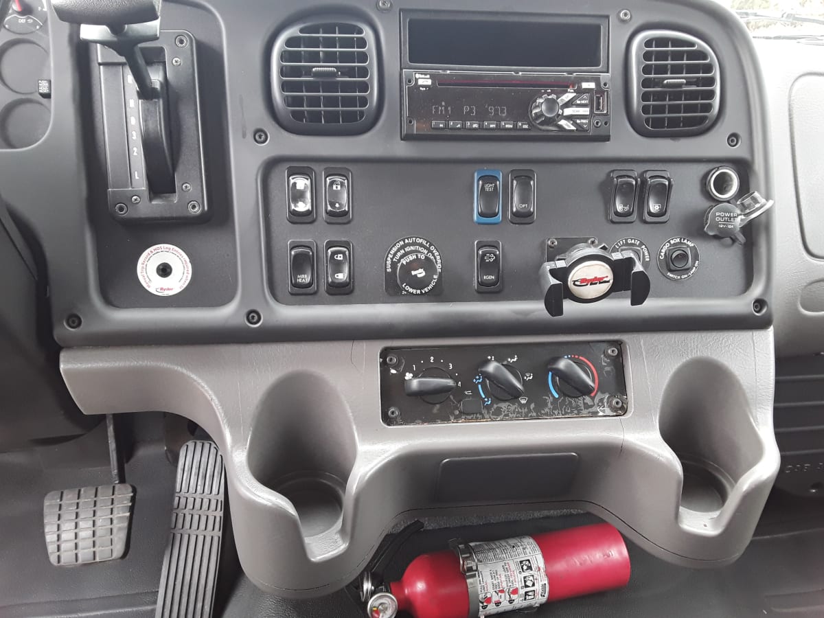 2018 Freightliner/Mercedes M2 106 685638