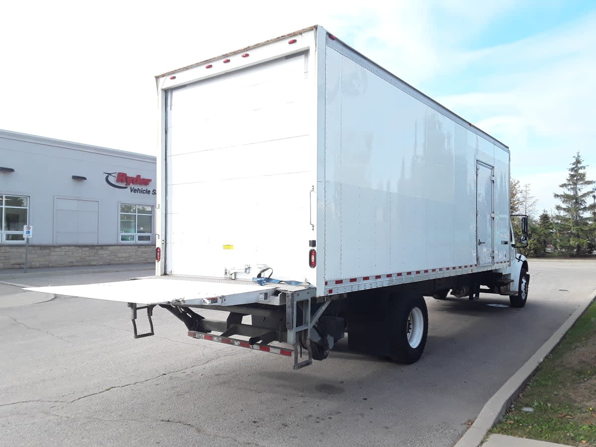 2018 Freightliner M2 106 685647
