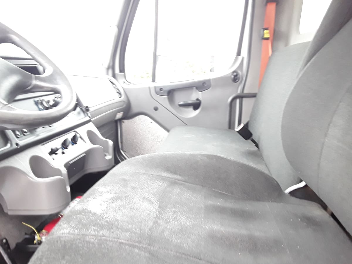 2018 Freightliner/Mercedes M2 106 685649