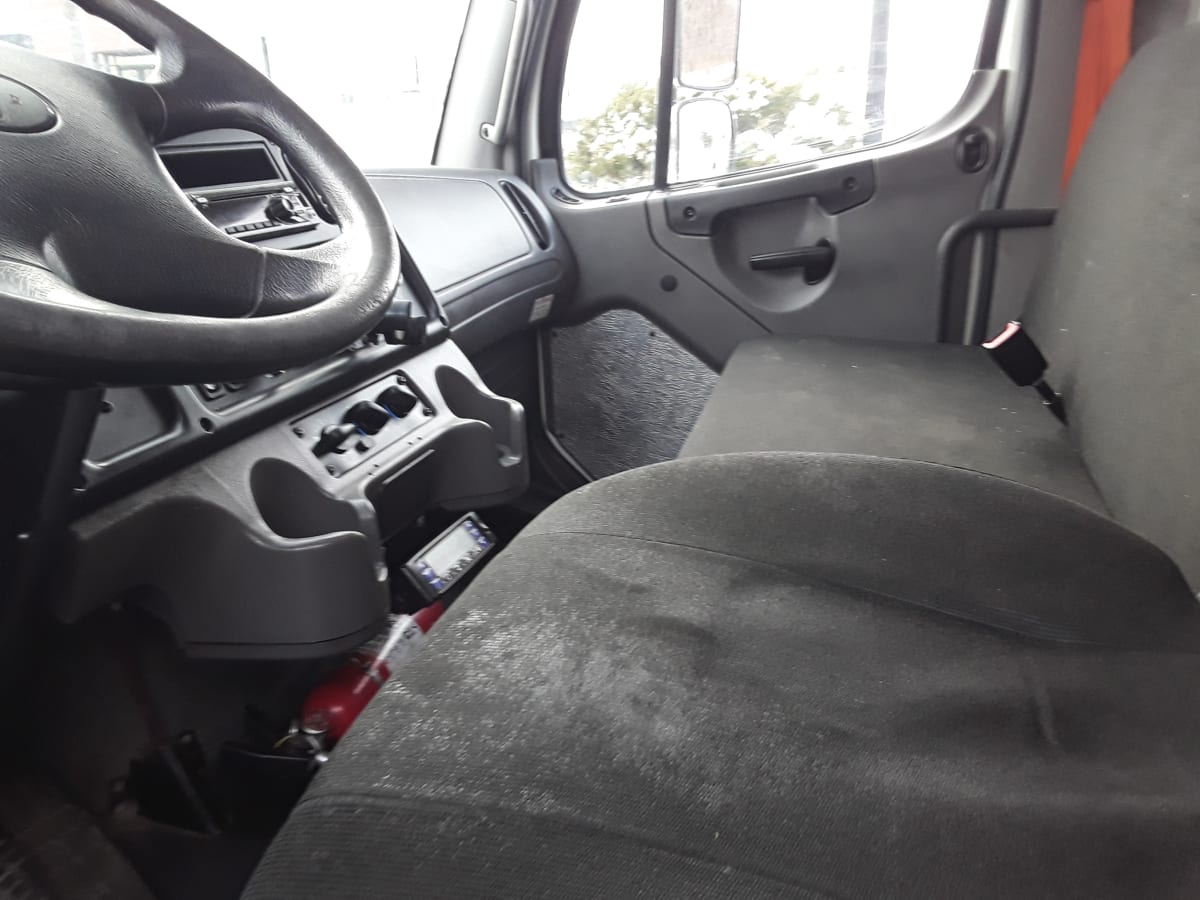 2018 Freightliner/Mercedes M2 106 685688