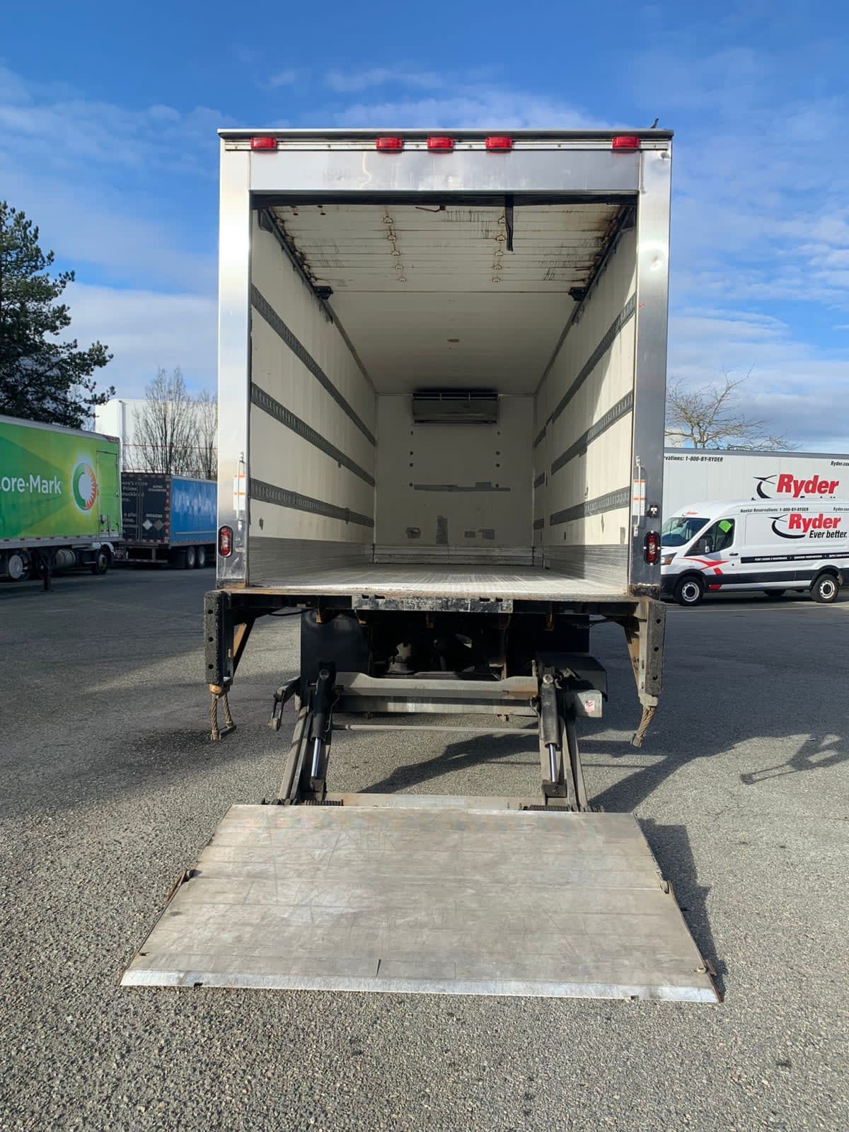 2018 Freightliner/Mercedes M2 106 685690