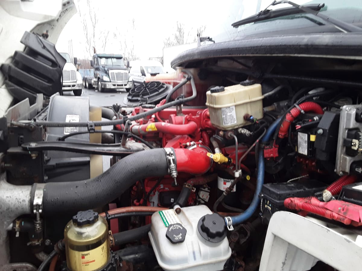 2018 Freightliner/Mercedes M2 106 685705