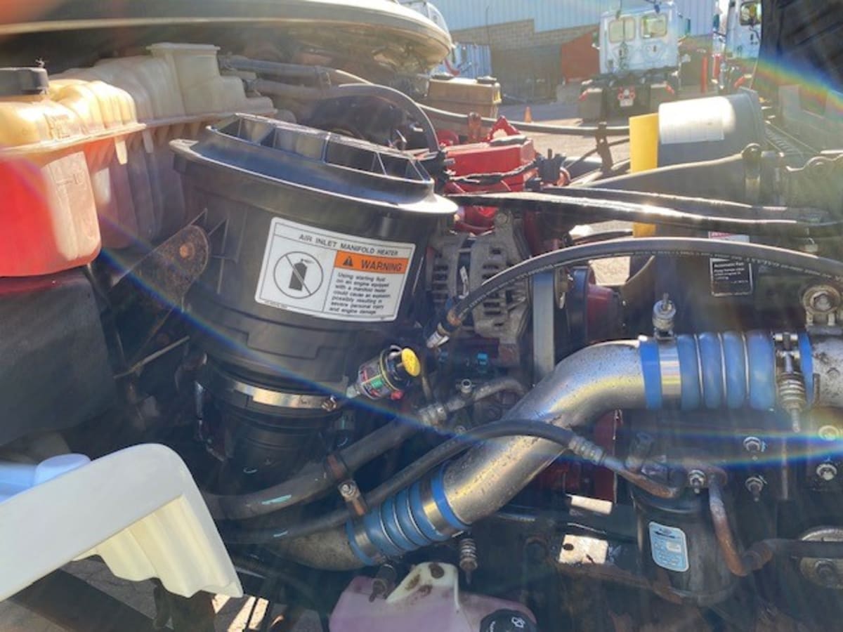 2018 Freightliner/Mercedes M2 106 685706