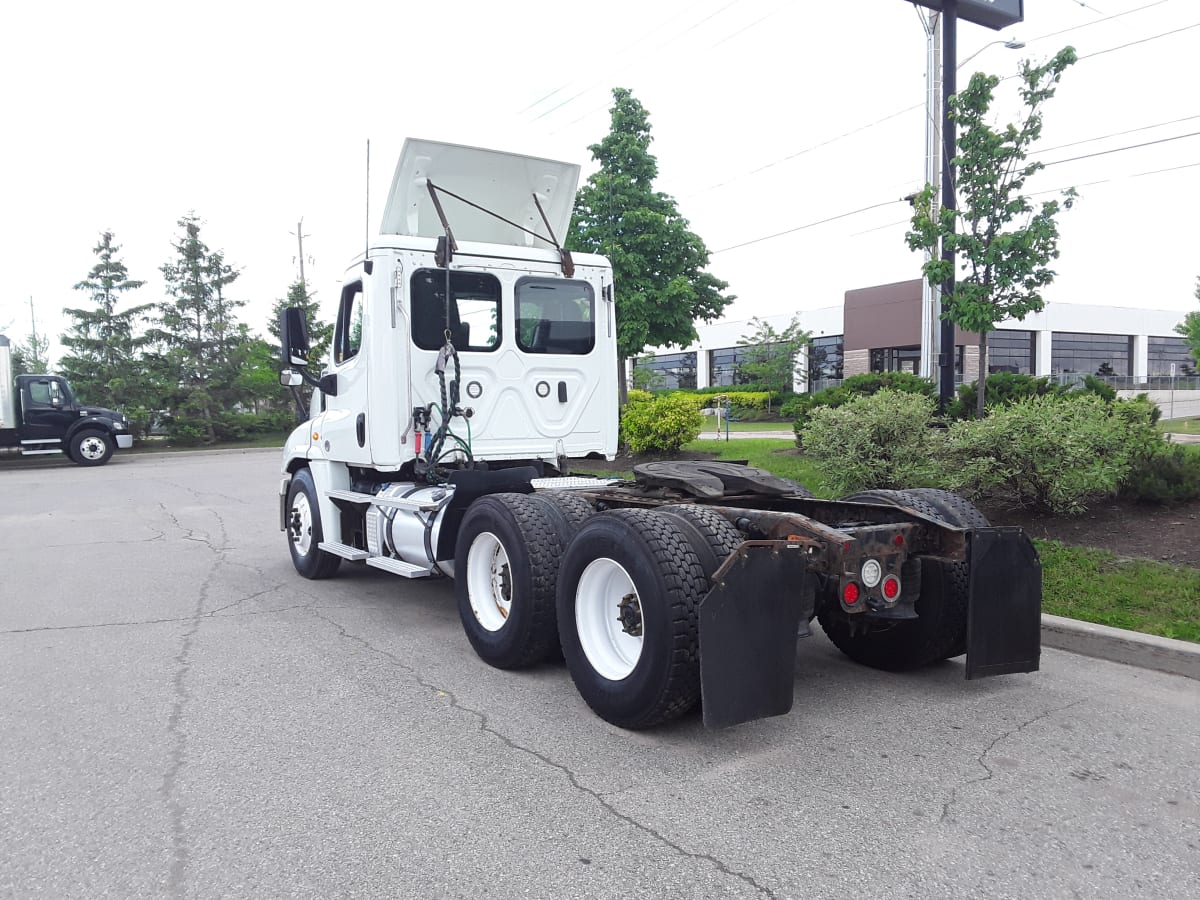 2018 Freightliner/Mercedes CASCADIA 125 685752