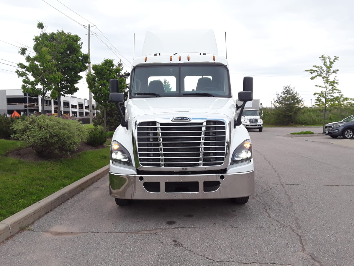 2018 Freightliner/Mercedes CASCADIA 125 685752