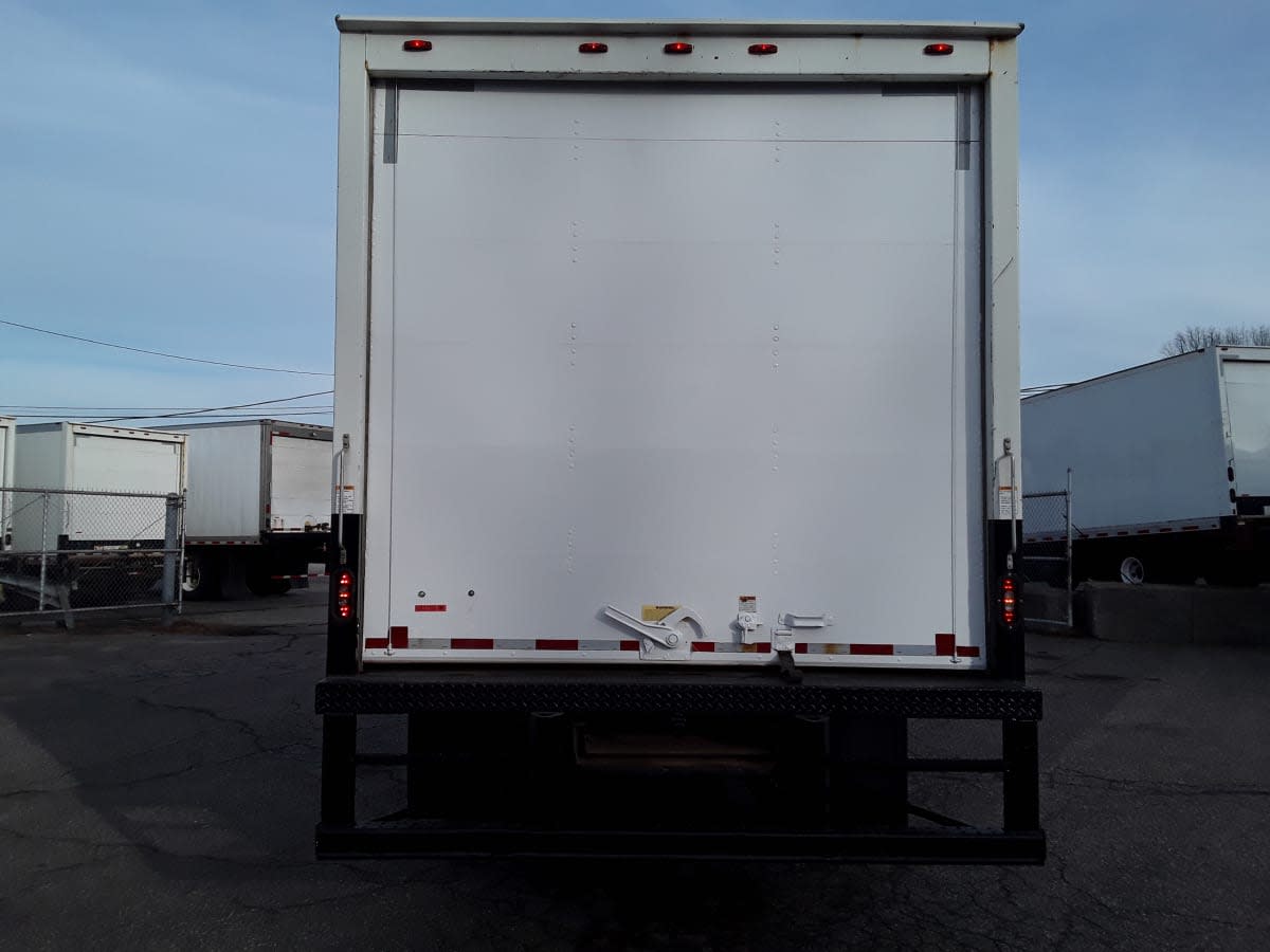 2017 Isuzu NPR 685789