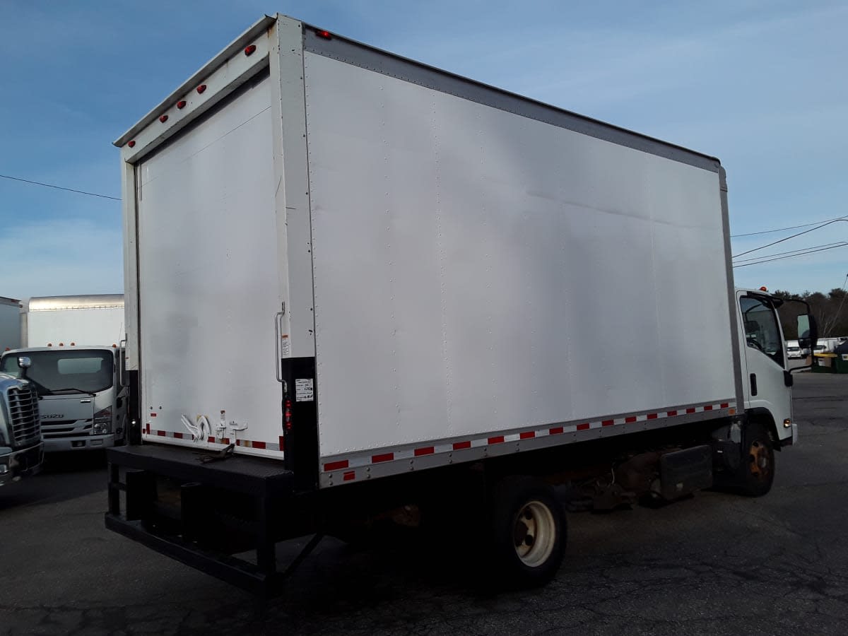 2017 Isuzu NPR 685789