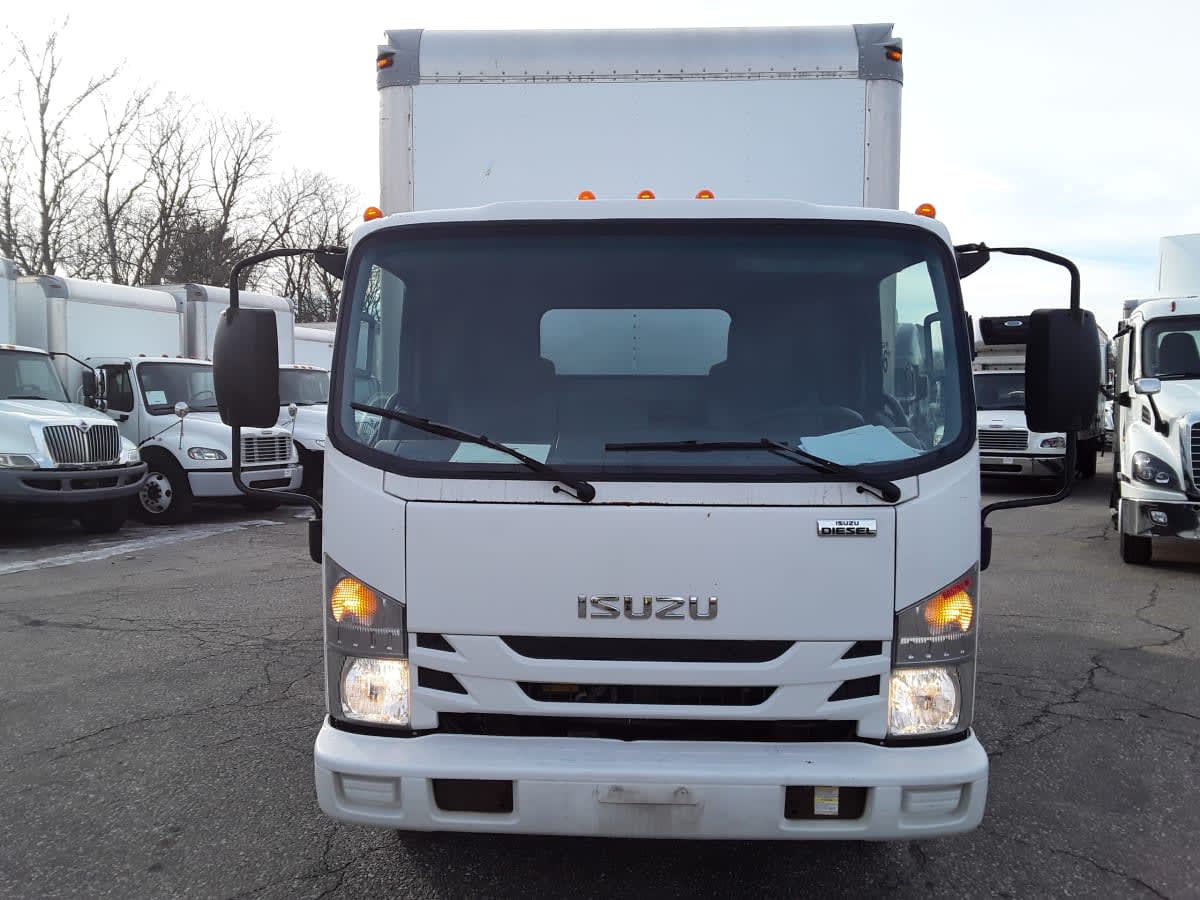 2017 Isuzu NPR 685789