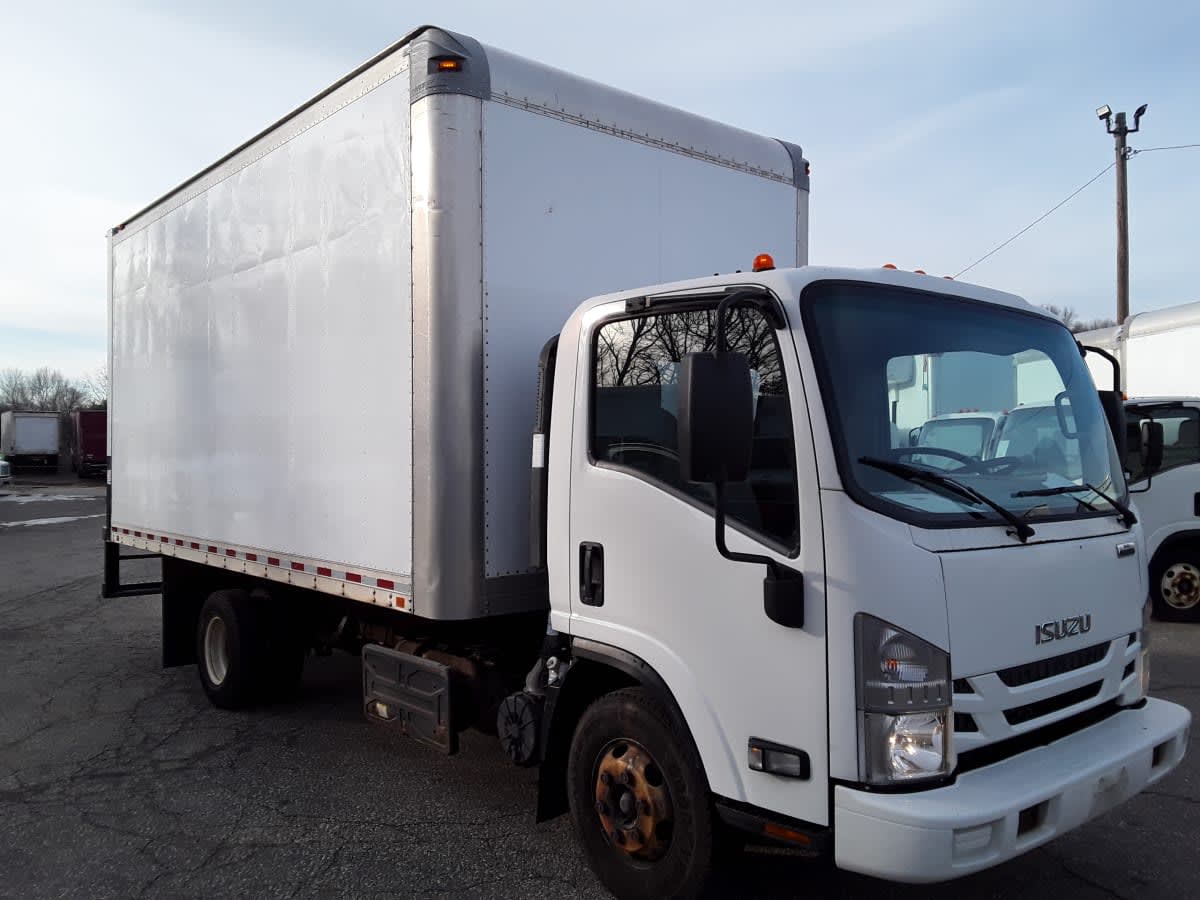 2017 Isuzu NPR 685789