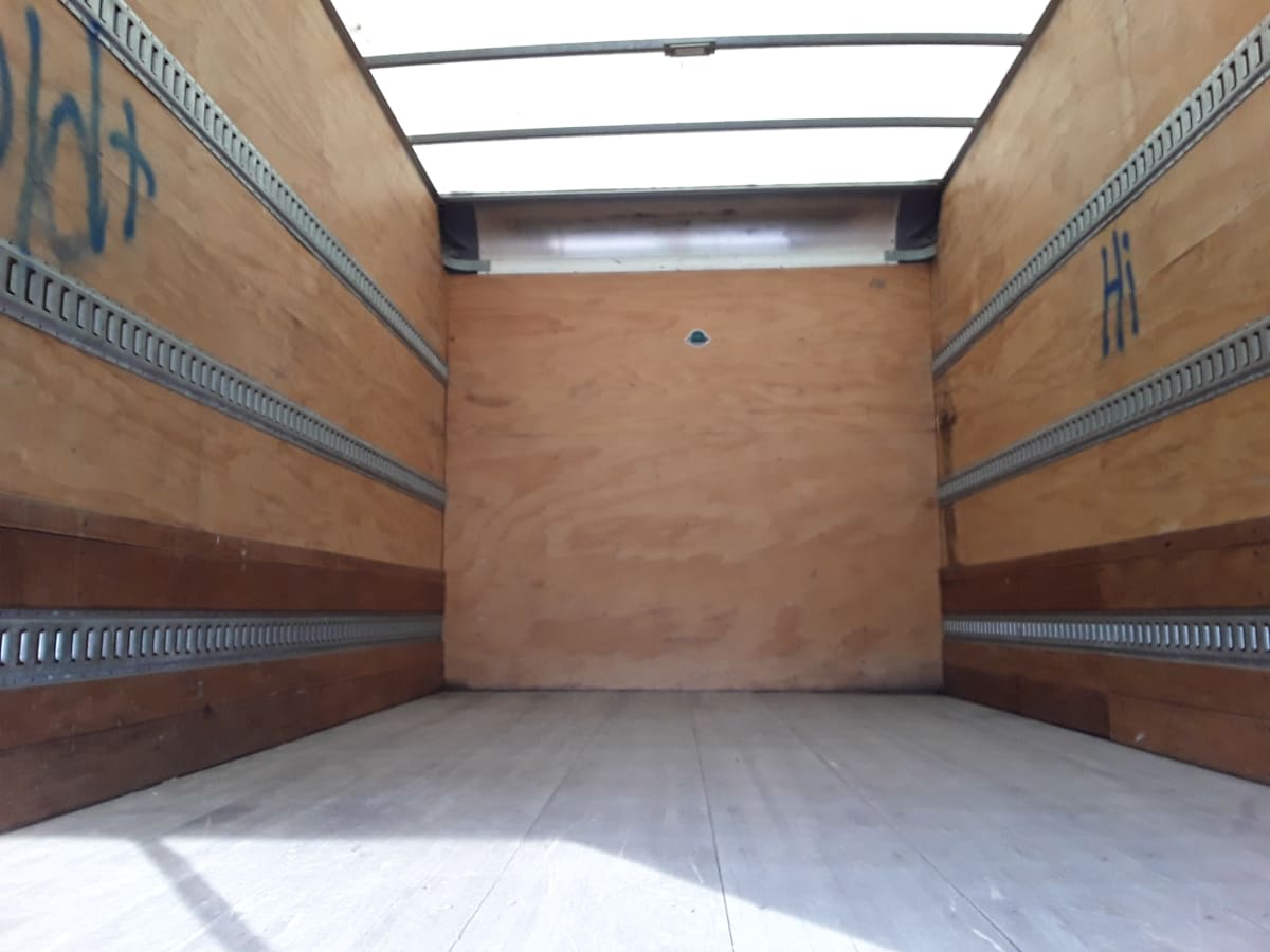 2017 Isuzu NPR 685789