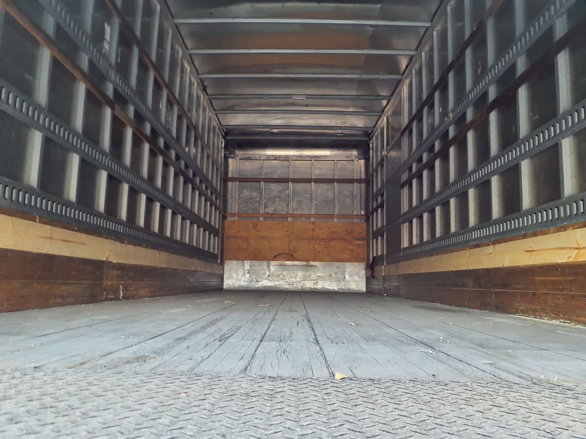 2018 Navistar International 4300 685806