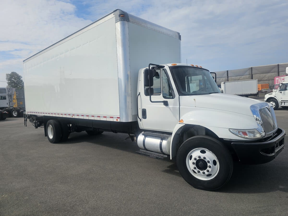 2018 Navistar International 4300 685808