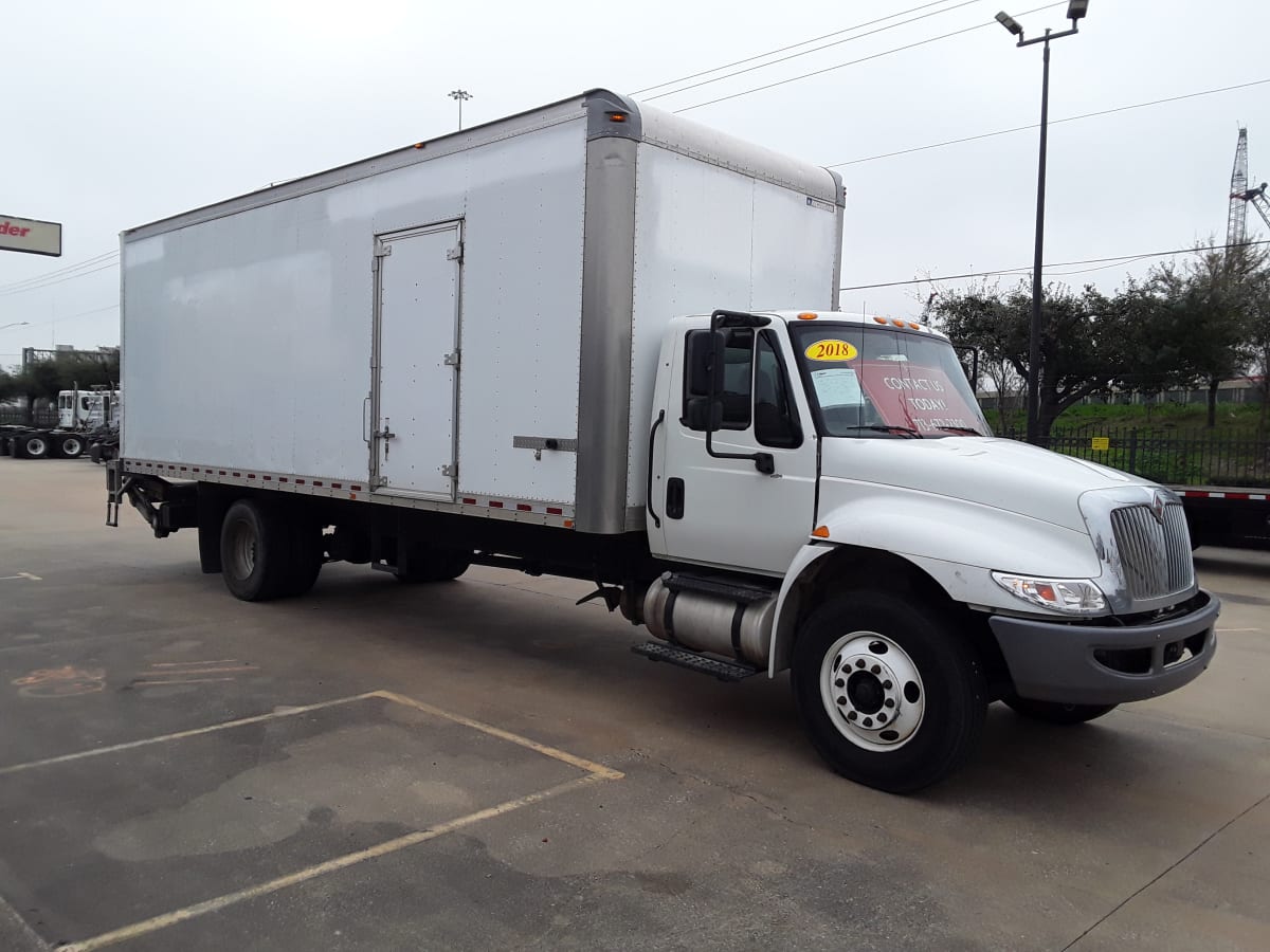 2018 Navistar International 4300 685827