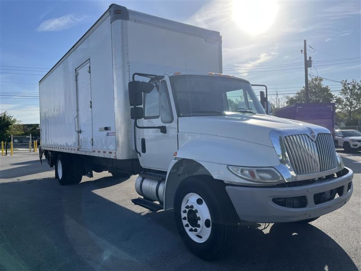 2018 Navistar International 4300 685835