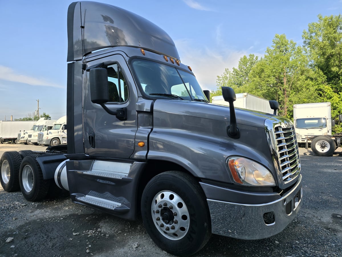 2018 Freightliner/Mercedes CASCADIA 125 686279