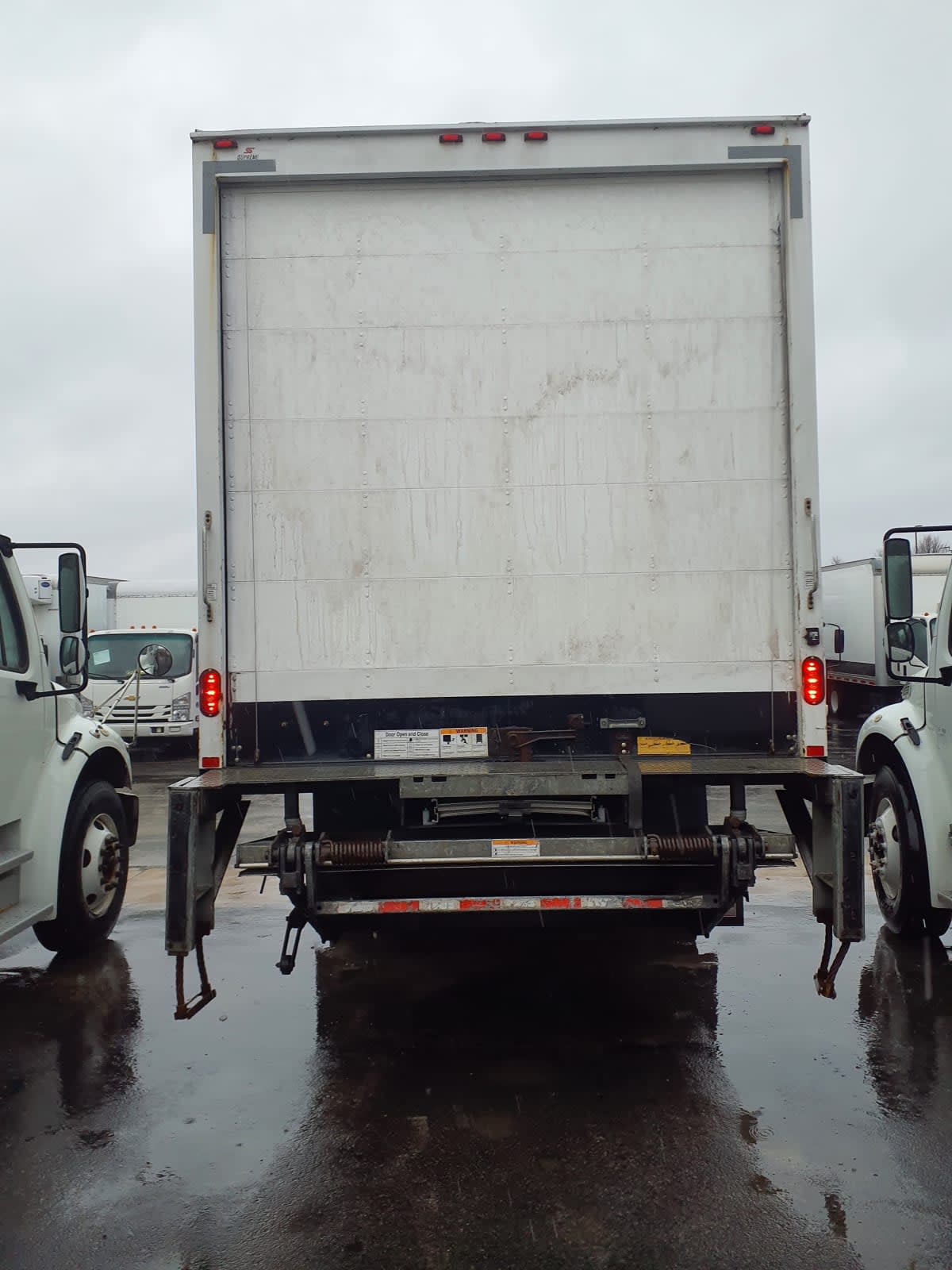 2018 Freightliner/Mercedes M2 106 686295