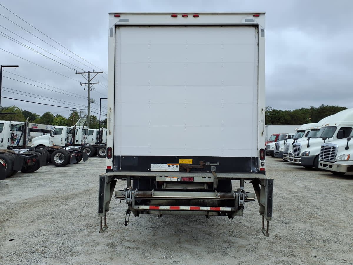 2018 Freightliner M2 106 686350