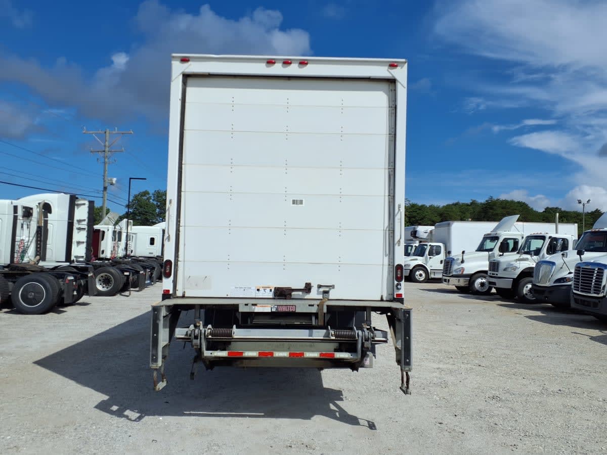 2018 Freightliner M2 106 686352
