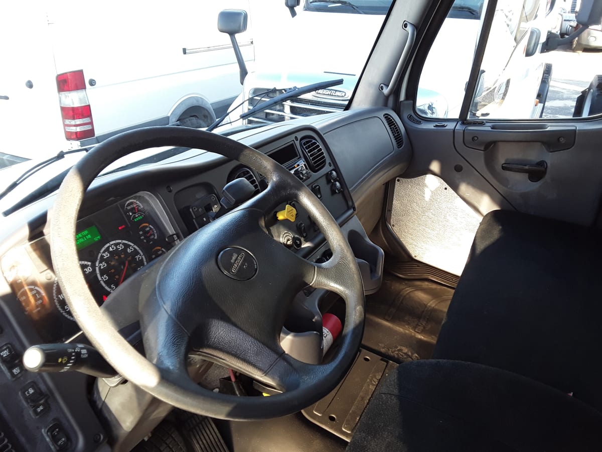 2018 Freightliner/Mercedes M2 106 686353