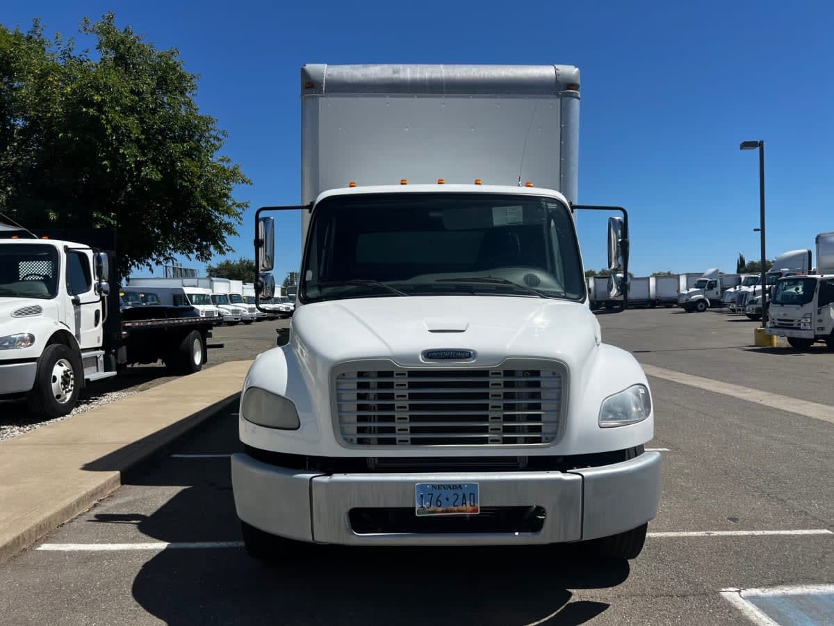 2018 Freightliner M2 106 in West Sacramento, CA — photo 2