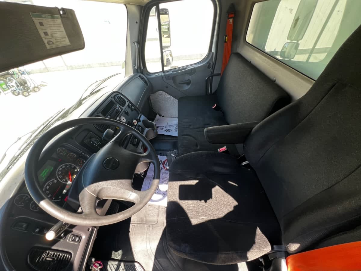 2018 Freightliner M2 106 in West Sacramento, CA — photo 7