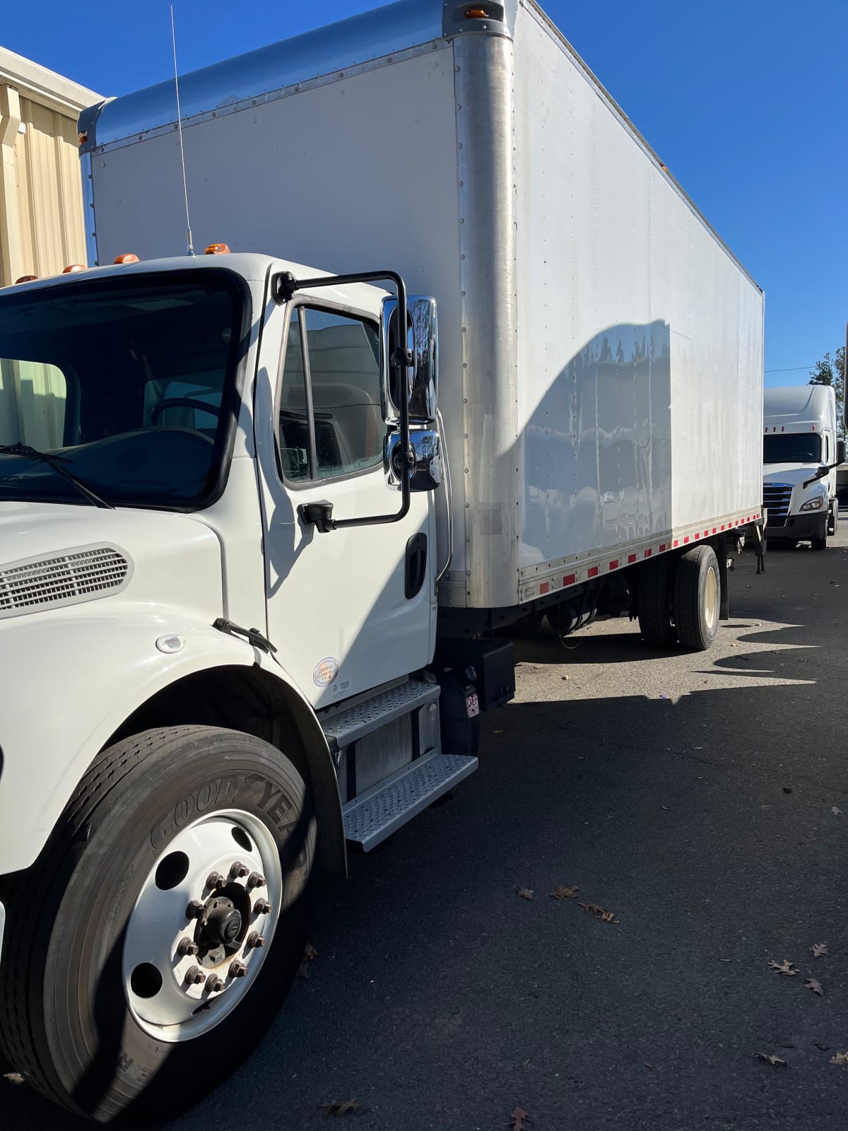 2018 Freightliner/Mercedes M2 106 686390