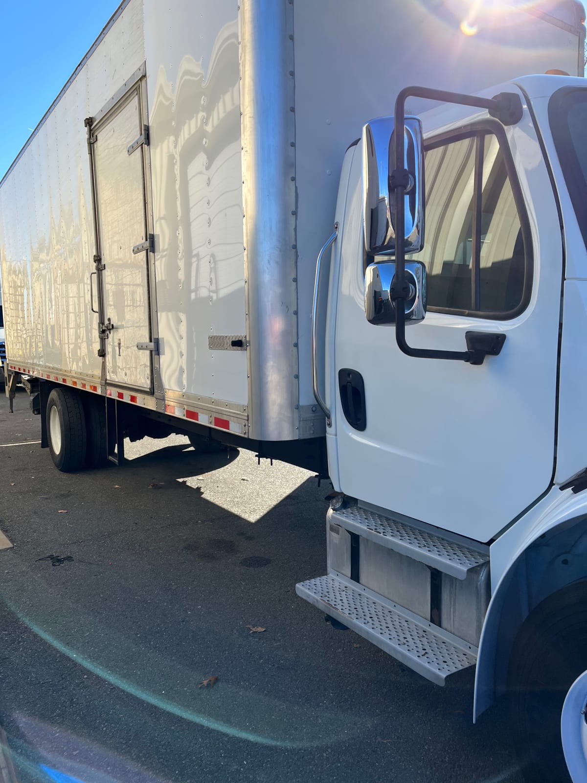 2018 Freightliner/Mercedes M2 106 686390