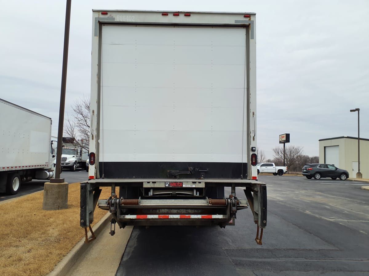 2018 Freightliner/Mercedes M2 106 686402