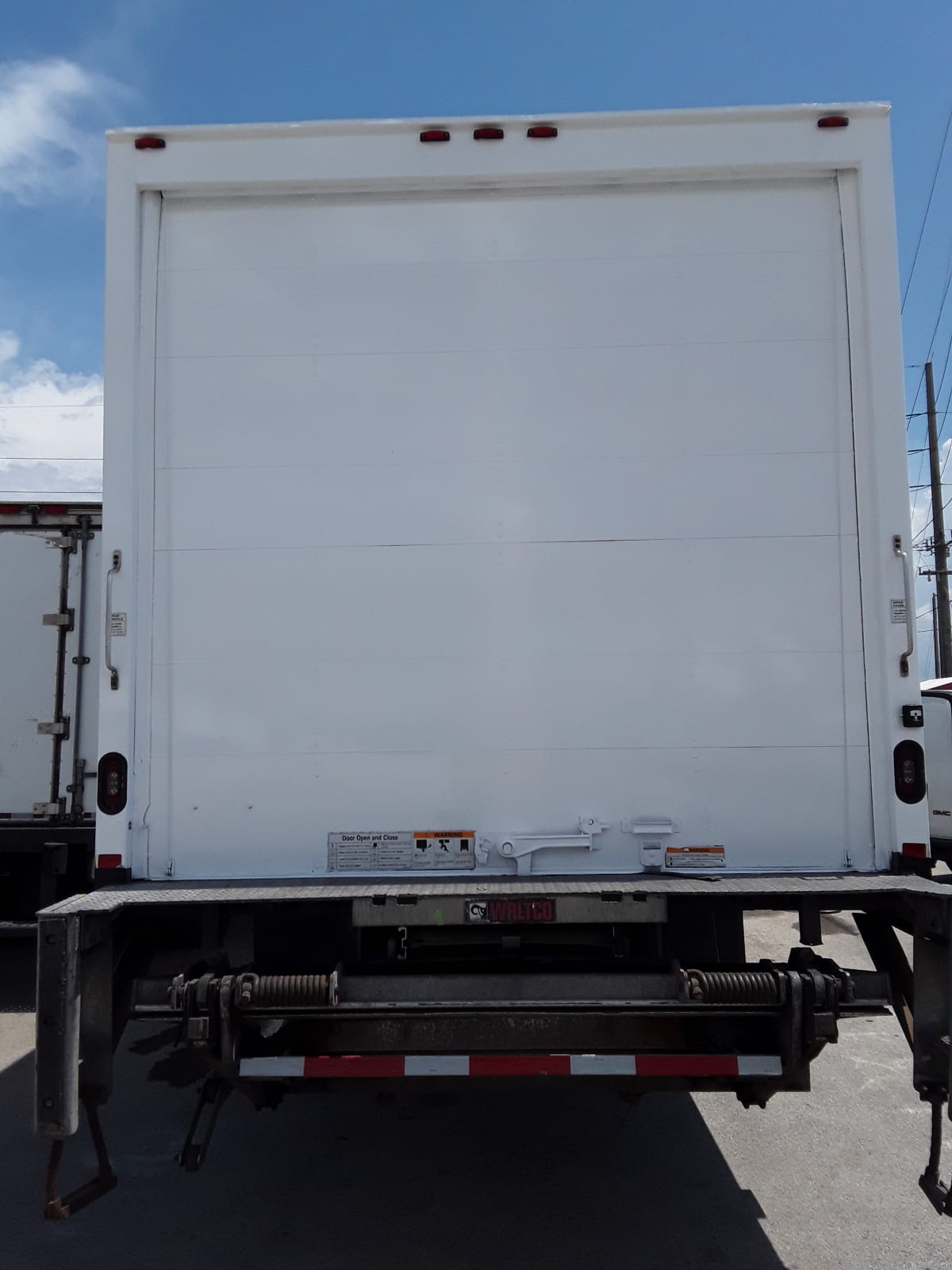 2018 Freightliner/Mercedes M2 106 686413