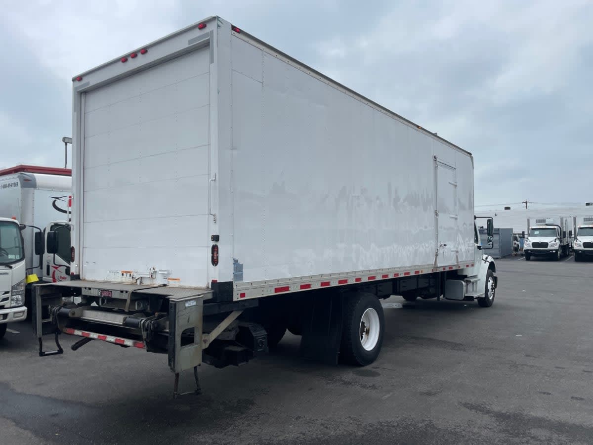 2018 Freightliner M2 106 686423