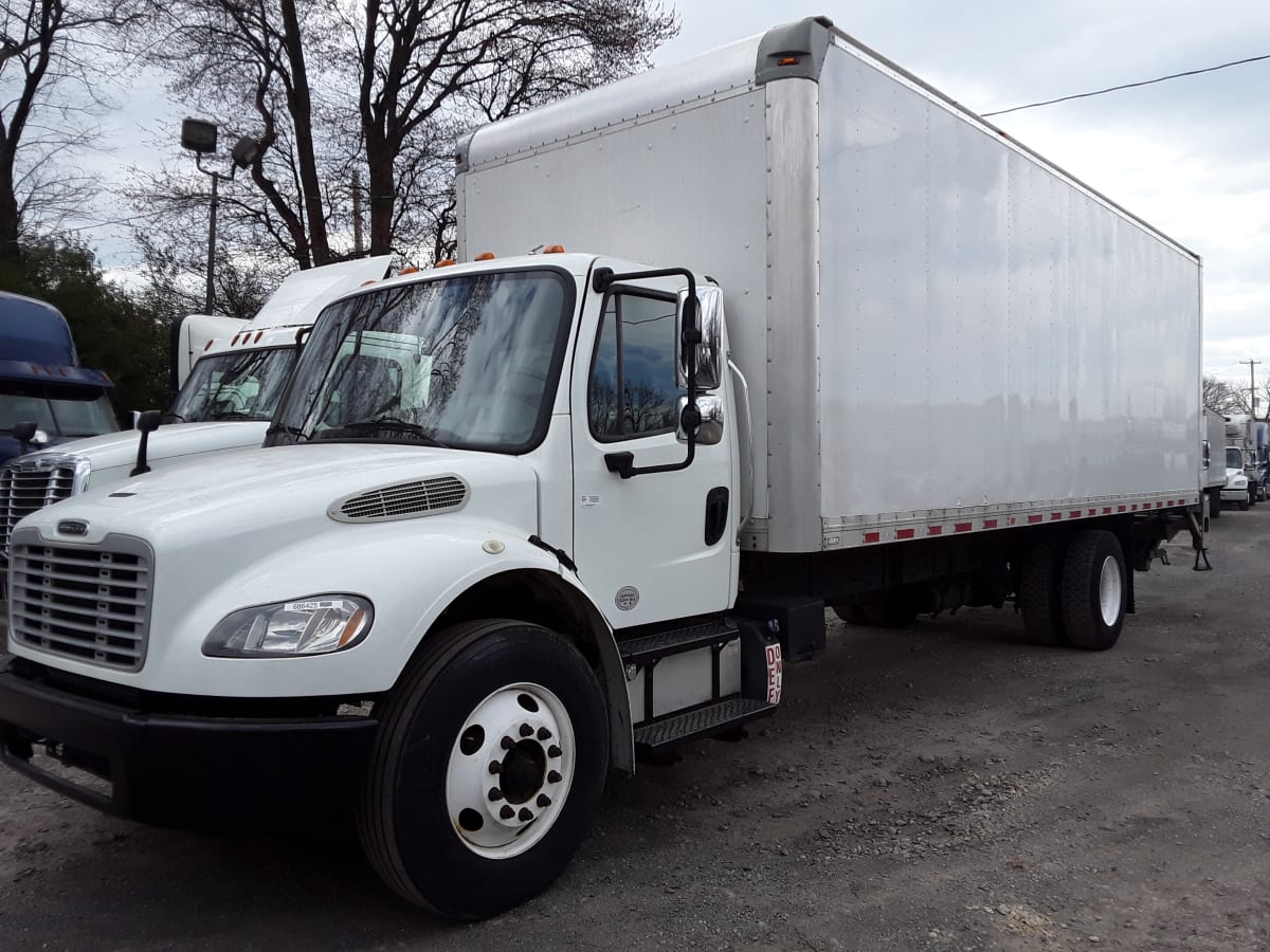 2018 Freightliner/Mercedes M2 106 686425