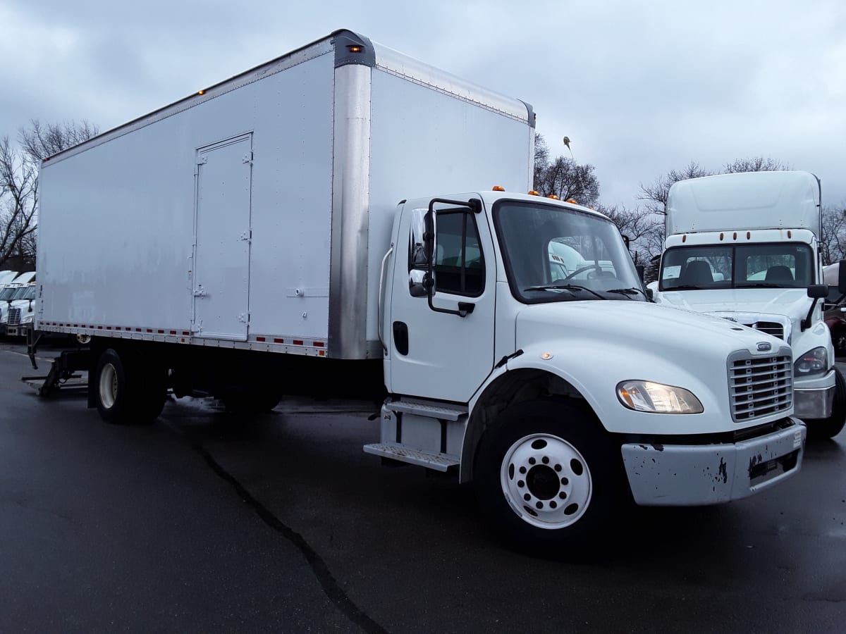 2018 Freightliner/Mercedes M2 106 686433