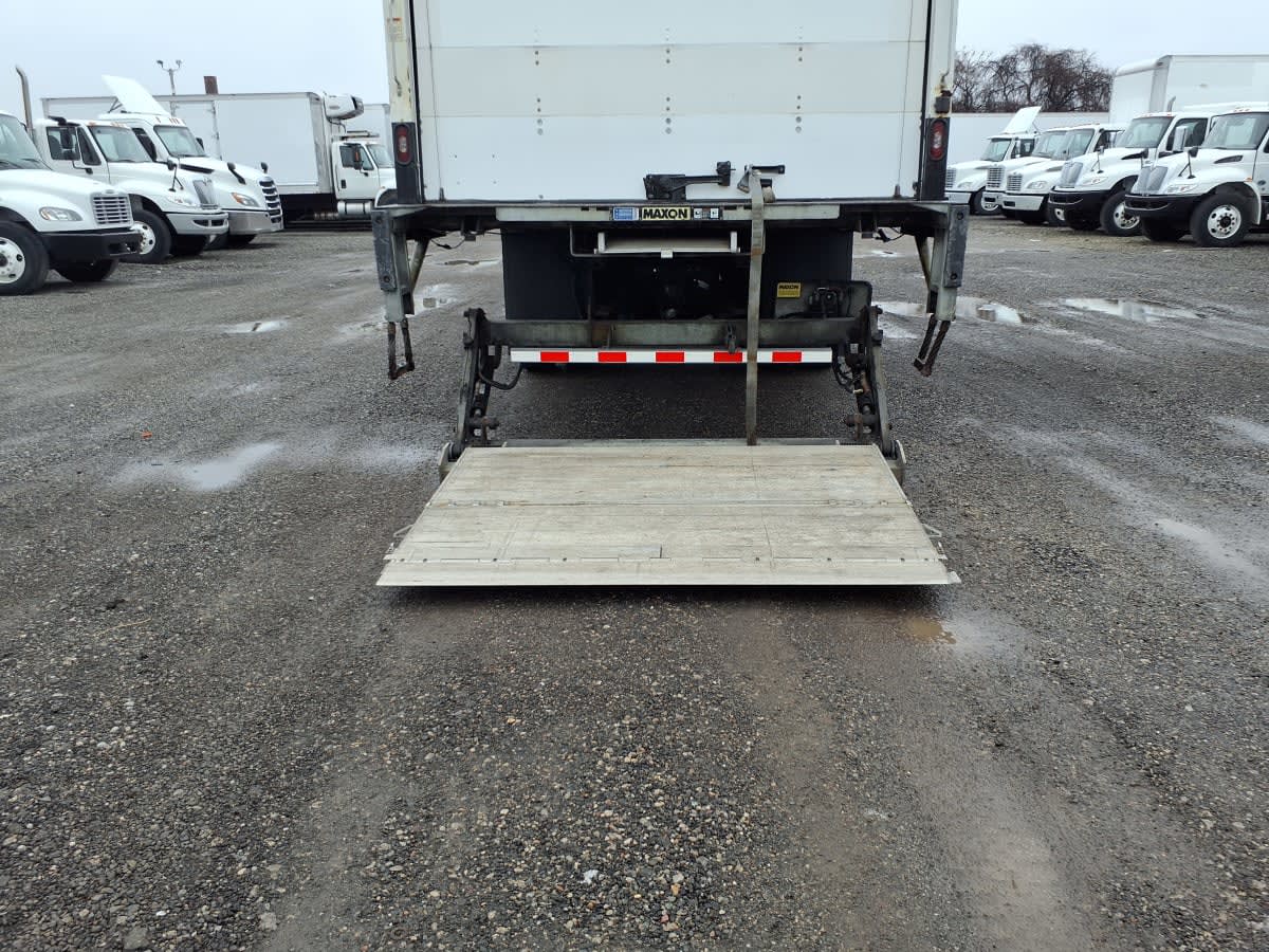 2018 Freightliner/Mercedes M2 106 686443