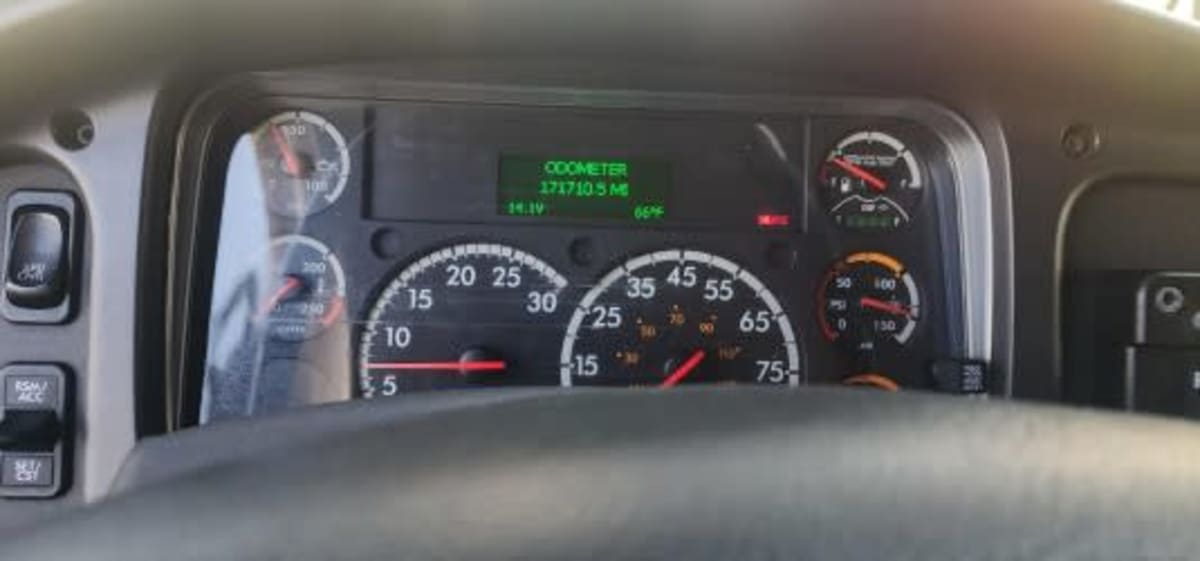 2018 Freightliner/Mercedes M2 106 686588