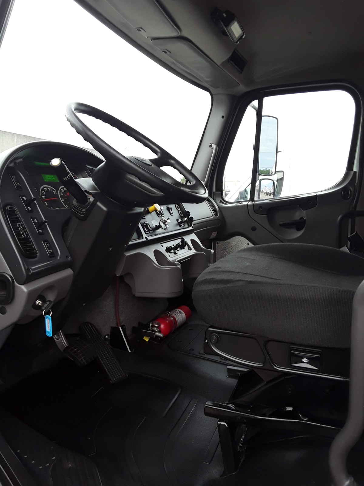 2018 Freightliner/Mercedes M2 106 686597