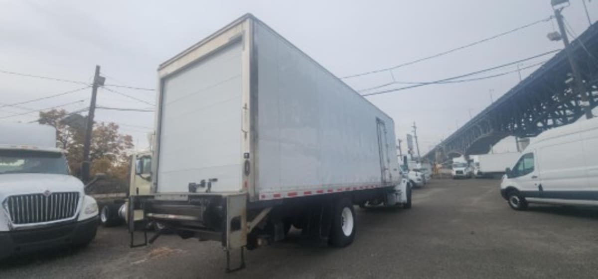 2018 Freightliner/Mercedes M2 106 686607