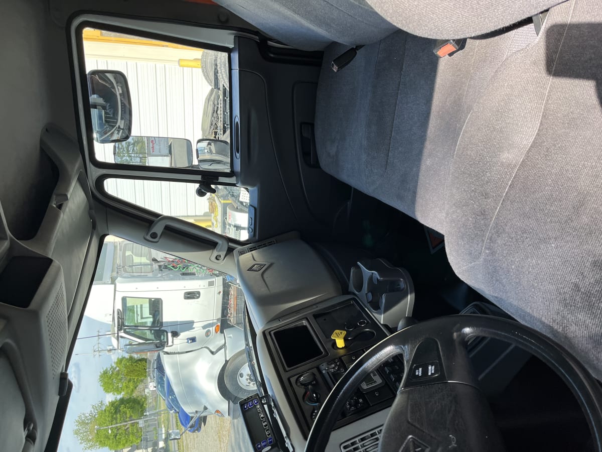 2018 Navistar International 4300 686651