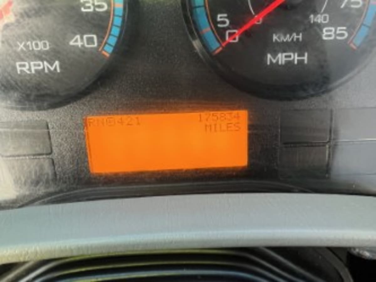 2018 International 4300 - image 7