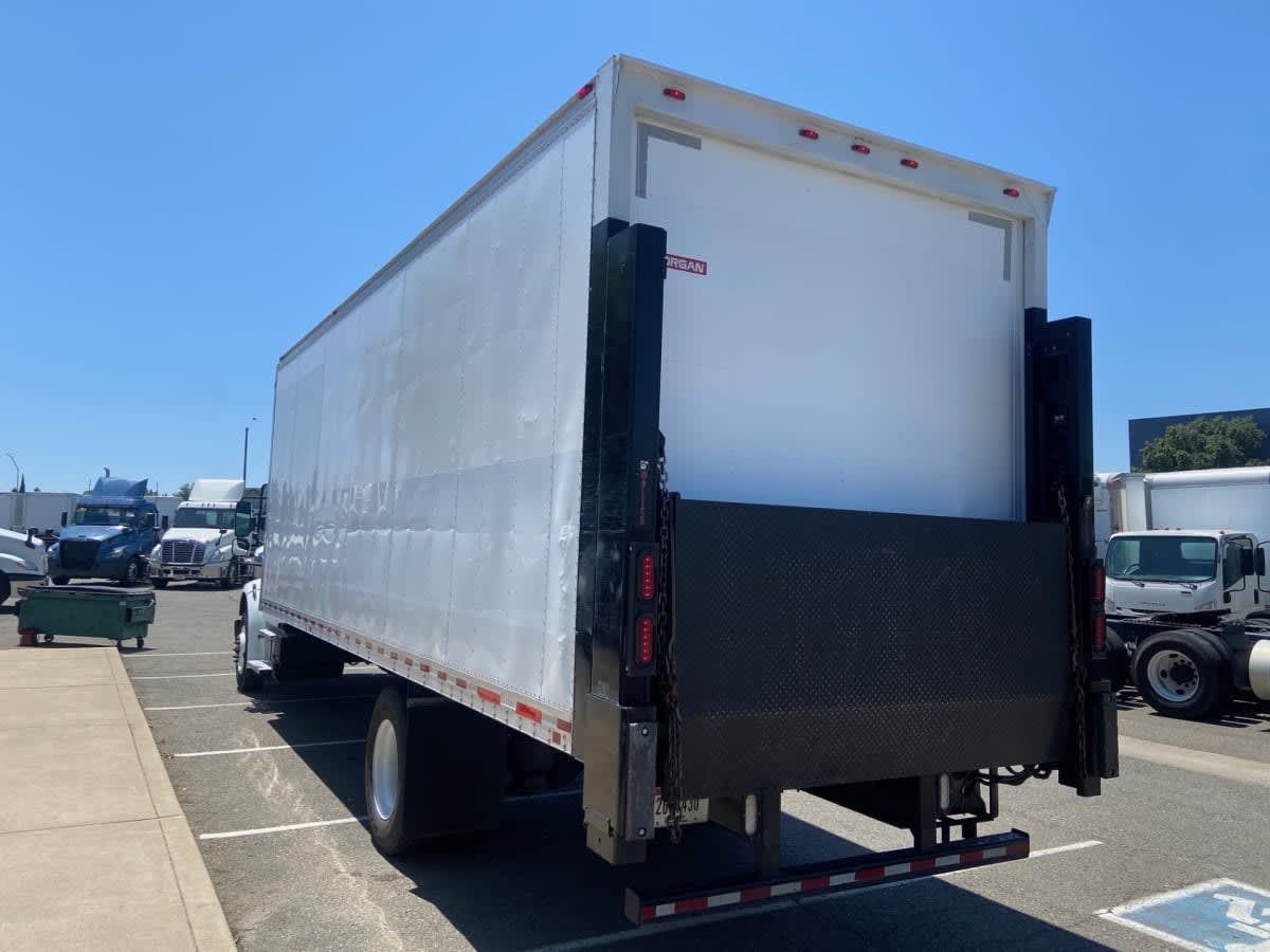 2018 Freightliner/Mercedes M2 106 687071