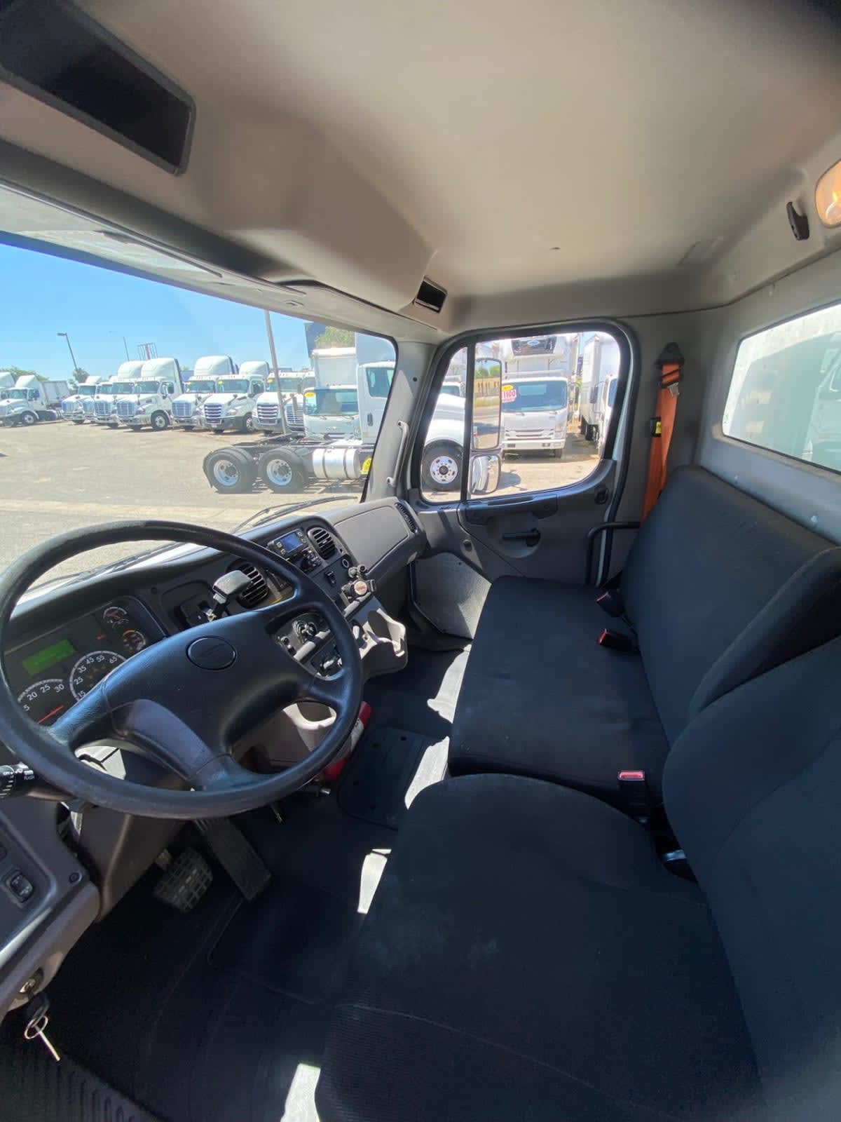 2018 Freightliner/Mercedes M2 106 687071