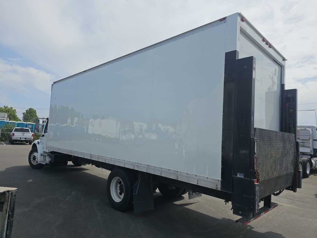 2018 Freightliner M2 106 687367