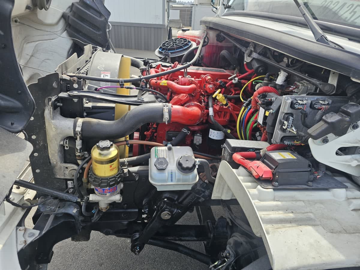 2018 Freightliner M2 106 687367