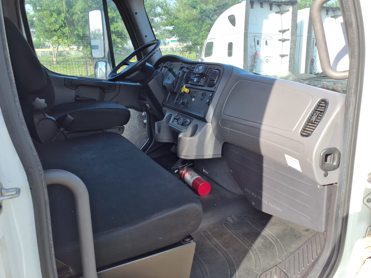 2018 Freightliner/Mercedes M2 106 687370