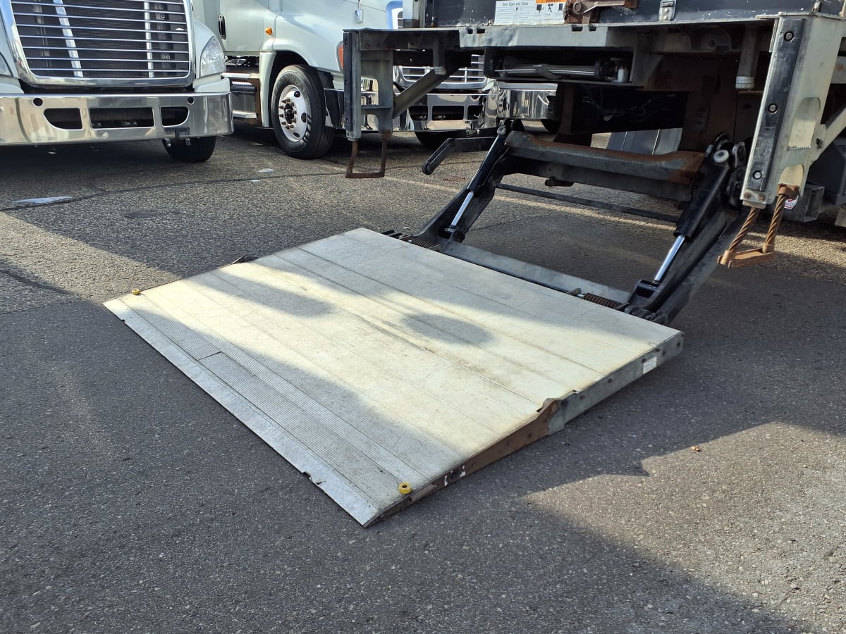 2018 Freightliner/Mercedes M2 106 687403