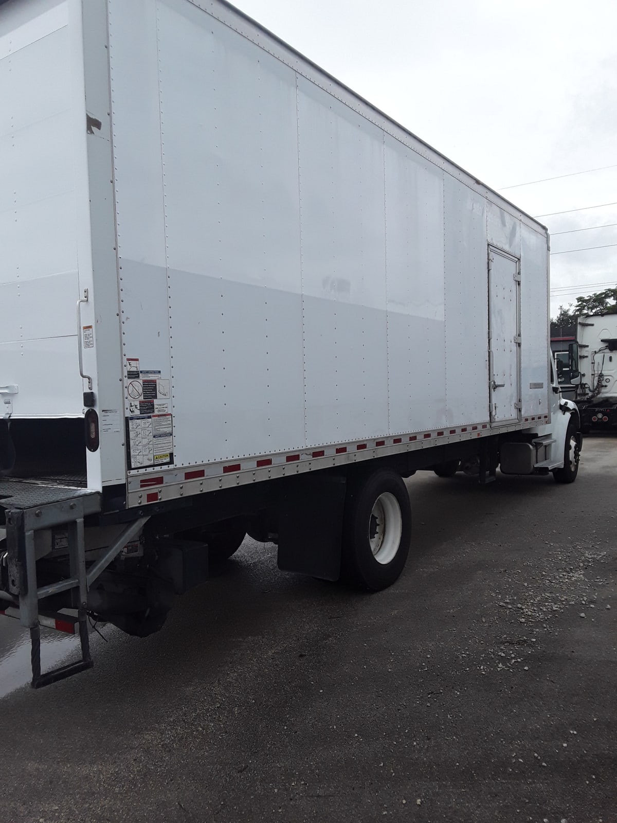 2018 Freightliner/Mercedes M2 106 687430