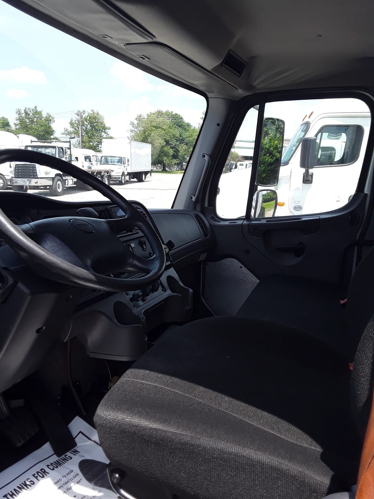 2018 Freightliner/Mercedes M2 106 687445