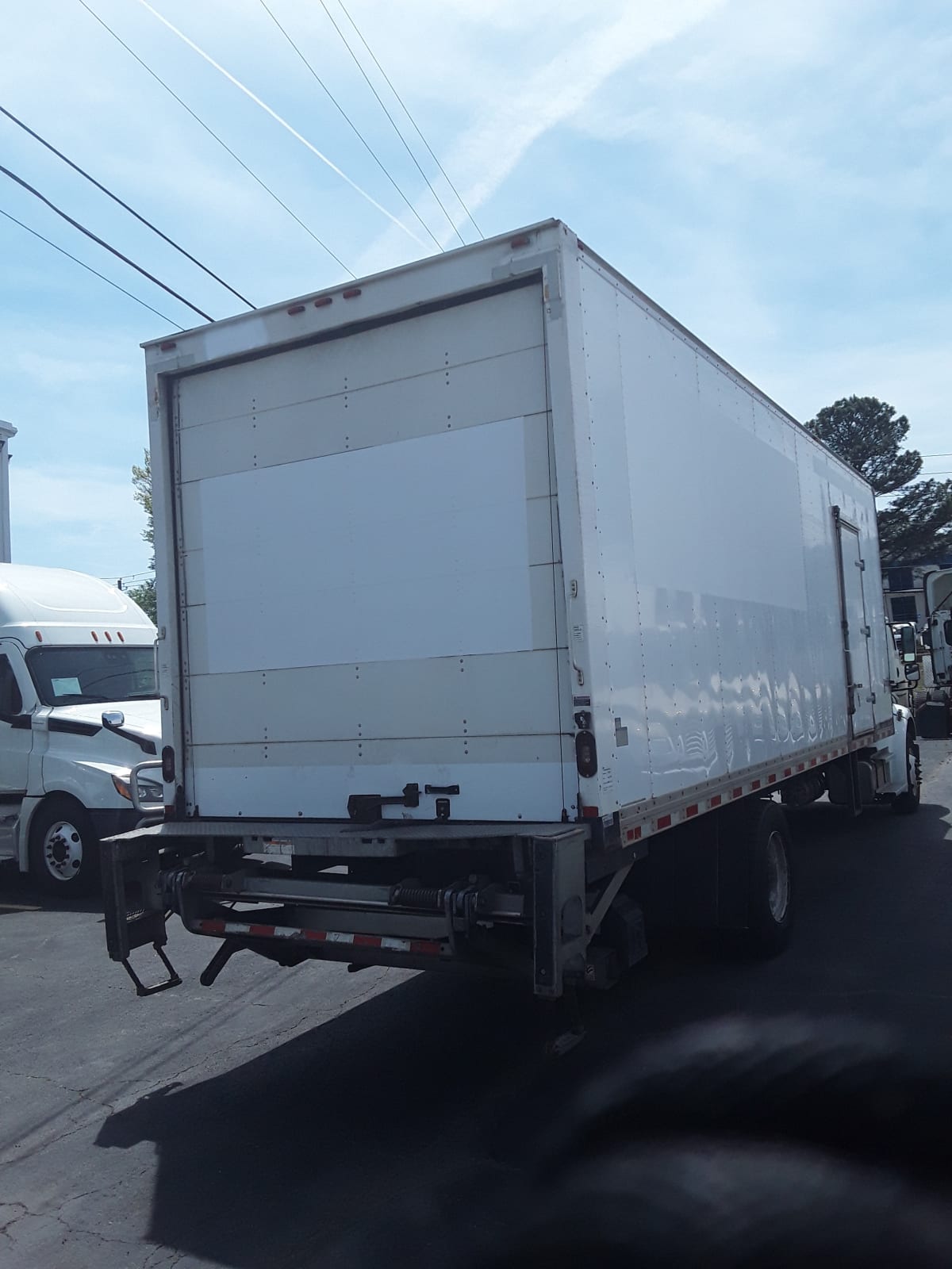 2018 Freightliner/Mercedes M2 106 687455