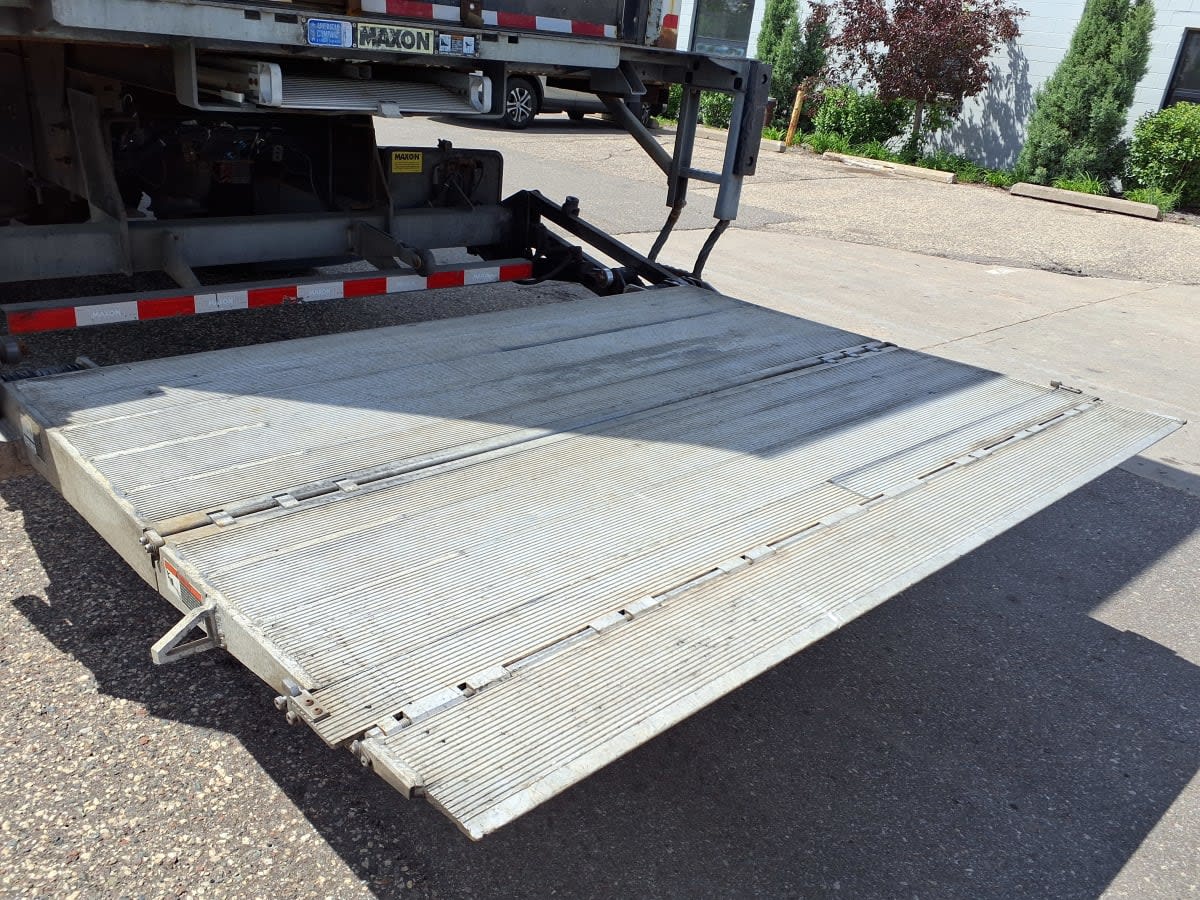 2018 Freightliner M2 106 687518