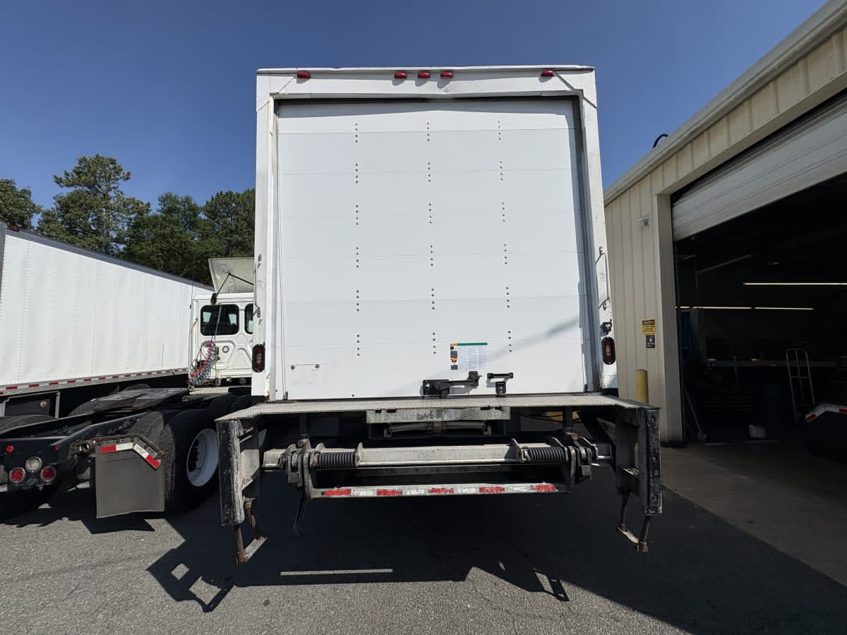 2018 Freightliner eM2 in Ashland, VA — photo 5