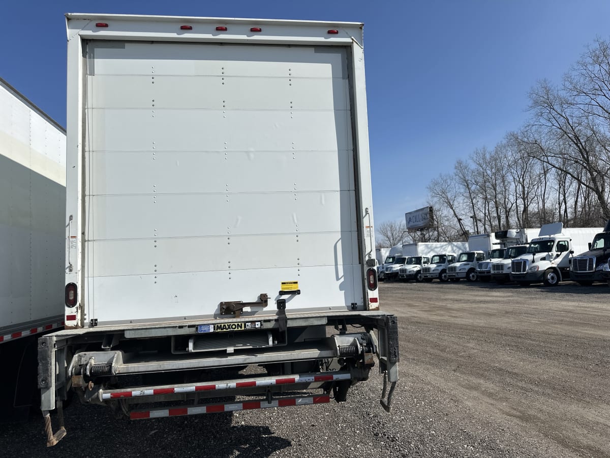 2018 Freightliner/Mercedes M2 106 687548